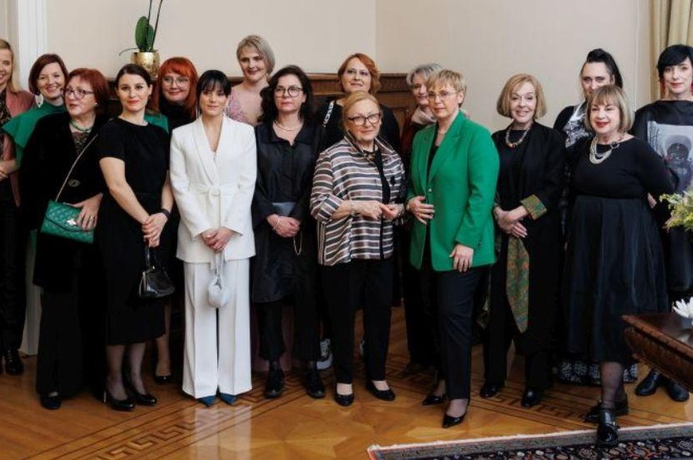 V Cankarjevem domu izbrali Slovenko leta 2022, nagrada tokrat v roke legendarne filmske igralke (foto: Nebojša Tejić/STA)