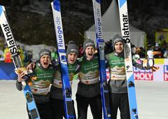 Slovenski orli poleteli na vrh sveta! V Planici velika slovenska športna poezija, skakalci novi svetovni prvaki!