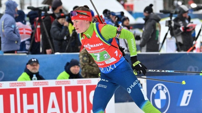 Slovenija slavi nov športni uspeh: Kaja Zorč navdušila in postala nova svetovna prvakinja v biatlonu! (foto: Profimedia)