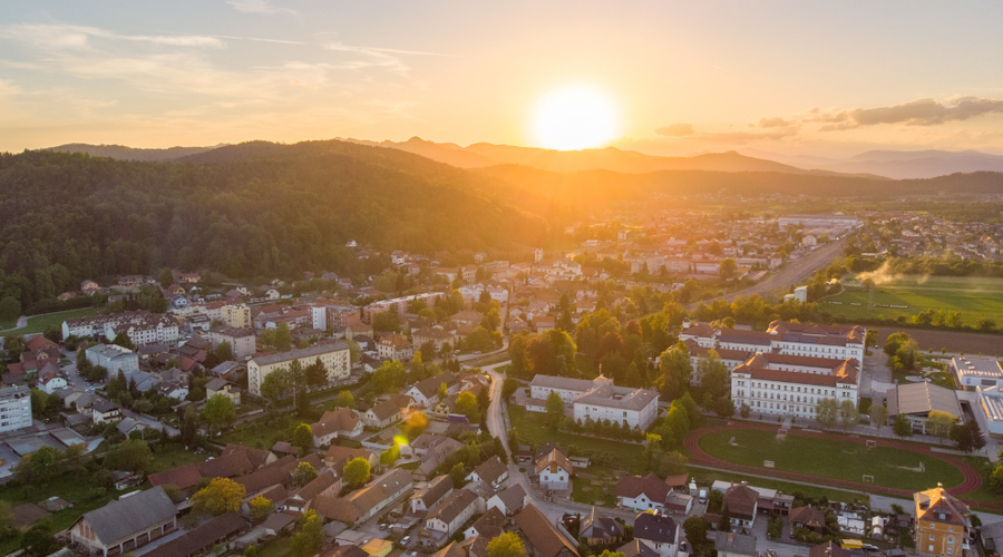 Luč na koncu predora: pred nami končno sončni dnevi (foto: Profimedia)