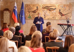 Nataša Pirc Musar ob mednarodnem dnevu žensk: "Jaz feminizem živim, vtkan je v moj DNK"