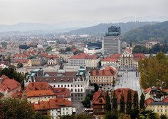 Konec ere: znamenita banka v središču Ljubljane zapira svoja vrata, seli se na novo lokacijo