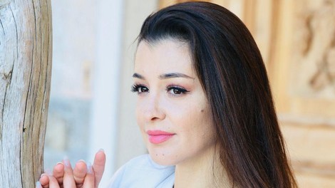 Sanja Grohar objavila nosečniške fotografije: poglejte, kako je zakrila golo telo (FOTO)