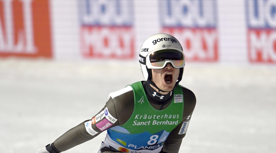 Zmaga gre v Slovenijo: Anže Lanišek s fantastičnim skokom slavil v Holmenkollnu (foto: Žiga Živulović jr. /Bobo)
