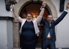 FOTO: Ne le prenova stanovanja, Delovna akcija ju je tudi poročila