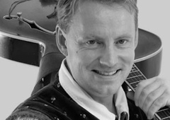 Bolezen je bila premočna: umrl slovenski glasbenik, star zgolj 41 let