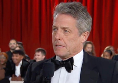 Hugh Grant s skrajno ponesrečenimi odgovori na Oskarjih: česa tako nerodnega že dolgo ne