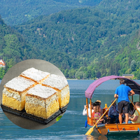 Ameriški turist Jeff priznal, kaj si misli o slavni blejski kremšniti: končno sem jo poskusil in moram reči...