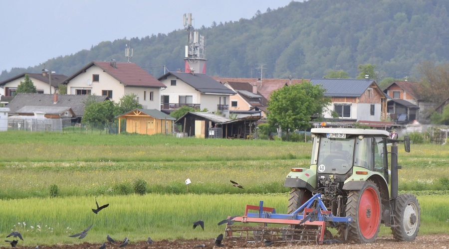 Kmetje v Spodnji Savinjski dolini se bojijo razlastitve (kaj na to poreče ministrstvo?) (foto: Žiga Živulović jr. /Bobo)