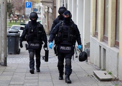 Strah in trepet: teroristi naj bi pri naših sosedih načrtovali napad