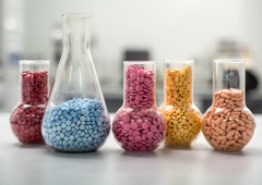 Ko medicina ne zna pomagati, bi lahko pomagal placebo, trdi profesor s Harvarda