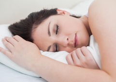 Slovenci spimo premalo (manj kot sedem ur na noč)