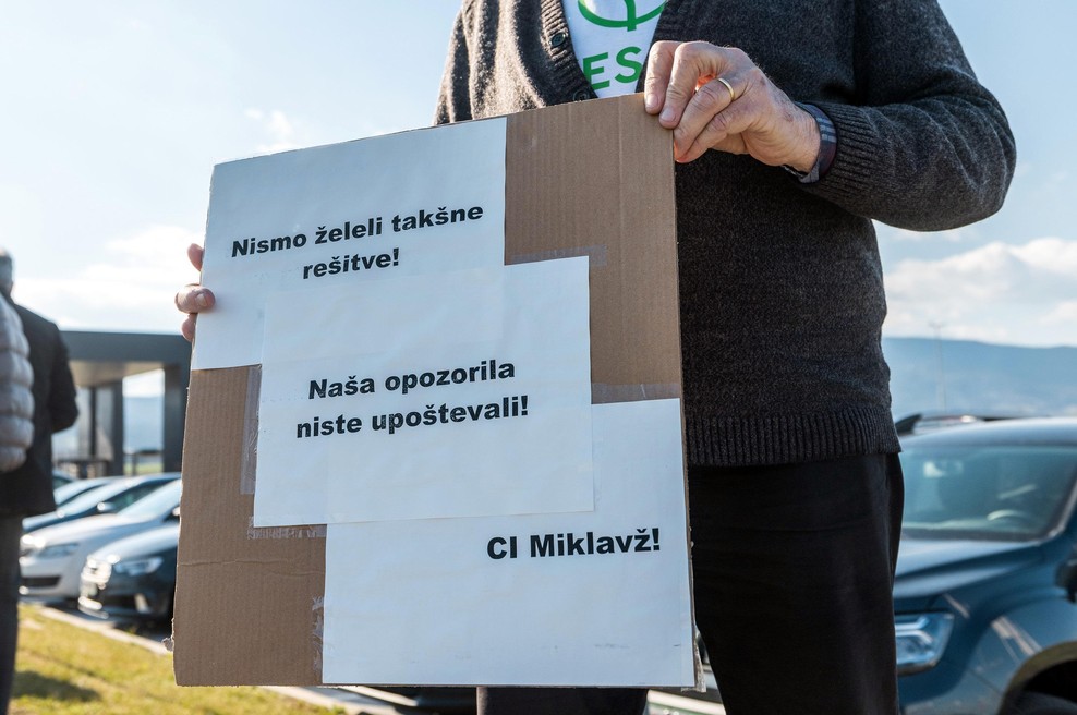 Odpuščanja v Magni: na protest prišli le trije delavci, so razlog res grožnje? (foto: Bobo/Maribor Info)