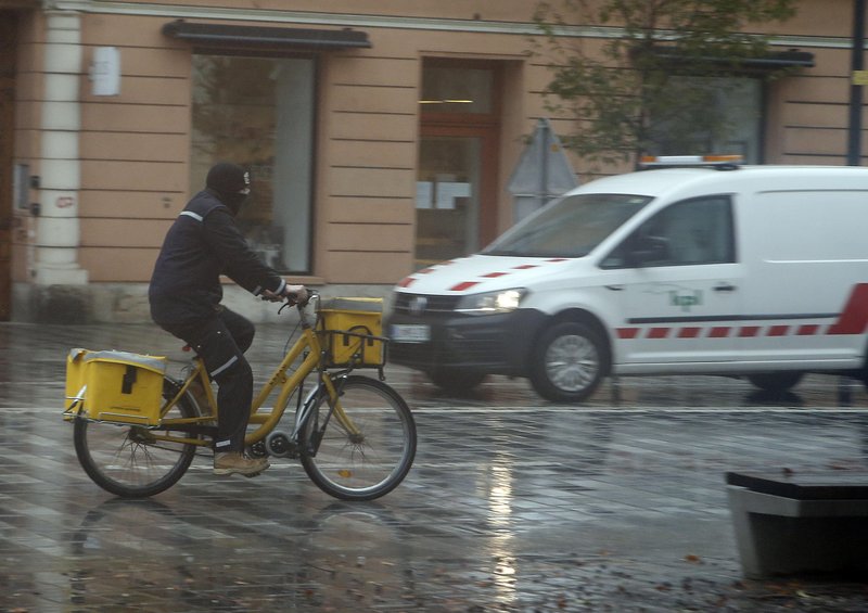 Delajo v vseh vremenskih pogojih.