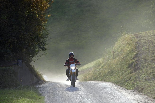 Izredni nadzor razkril katastrofalno stanje: naše ceste so polne smrtonosnih pasti
