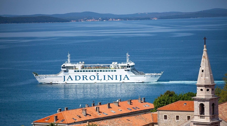 Neprijeten prizor v hrvaškem biseru: gradnja luksuznega hotela močno onesnažila morje (foto: Profimedia)