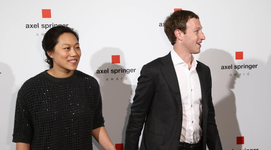 Blažen med ženami: spet veselje v domu Marka Zuckerberga (foto: Profimedia)
