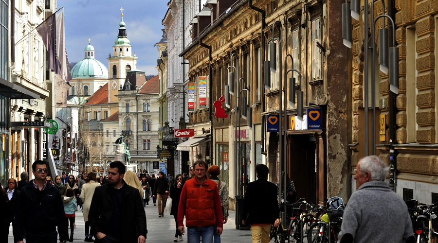 WHO svari: grožnje še ni konec (foto: Žiga Živulovič jr./Bobo)