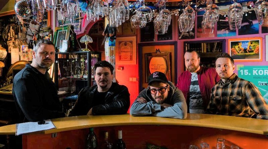 Vam je ta šank kaj znan: razkrivamo, kje vse ste ga že videli (foto: Luka Hernet)