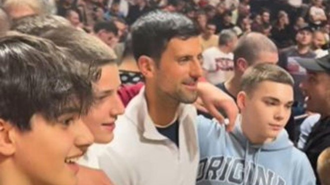 Novak Đoković izgubil bančno kartico: poglejte, kako je presenetil najditelja (VIDEO) (foto: Instagram/SportKlub/posnetek zaslona)