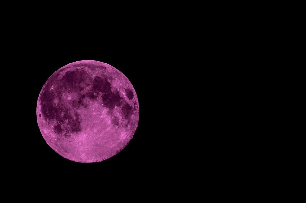 Kaj prinaša tokratna rožnata polna luna? (foto: Profimedia)
