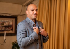 Tako se je pokojnemu očetu poklonil Aleš (Poroka na prvi pogled)