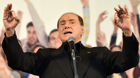 Berlusconi na intenzivni negi: njegove hospitalizacije so zaradi resnih težav vse pogostejše