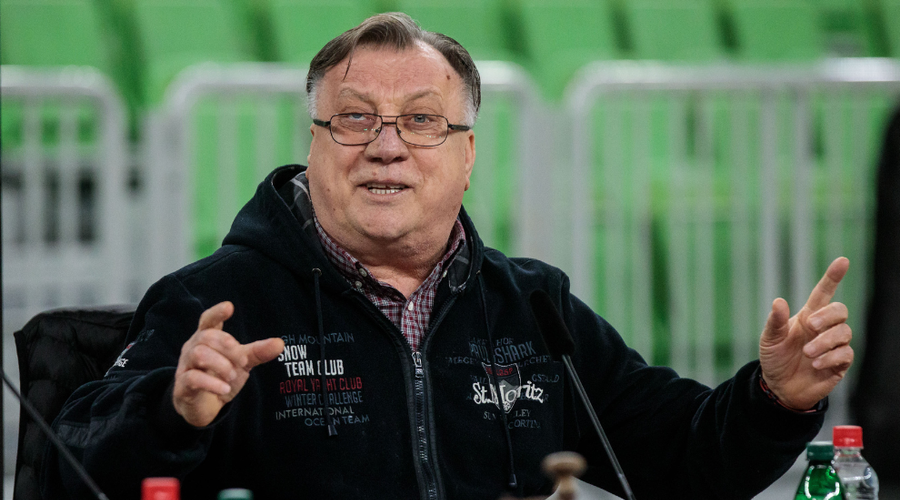To je zadnje sporočilo Halida Bešlića, zaradi katerega je kar krepko završalo, razlog pa je ... (foto: Sandi Fišer)