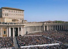 Iz Vatikana posredovali presenetljivo sporočilo: papeža nocoj ne bo