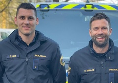 Ob pravem času na pravem mestu: mariborska policista sta mimoidočemu rešila življenje