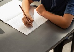 Starši so v šoku: učitelj je otrokom naložil pisanje svoje osmrtnice