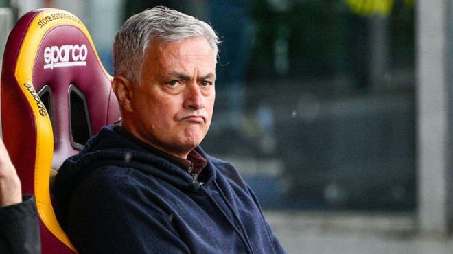 Snubijo ga s 60 milijoni evrov na sezono! Jose Mourinho prejel ponudbo, ki bi jo zavrnil zgolj norec (in trener z ambicijami ...) (foto: Jose Mourinho)