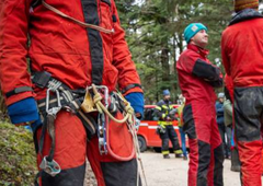Huda nesreča v kraški jami: spregovorila reševalca, ki sta se do poškodovane jamarke dokopala prva