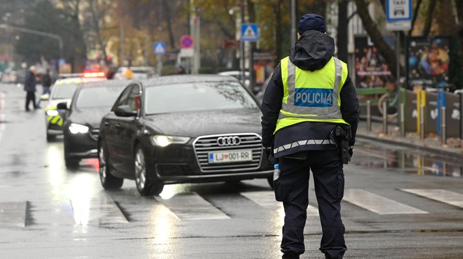 Pozorno na cestah: ta teden bodo policisti poostreno preverjali voznike (foto: Žiga Živulović j.r./Bobo)