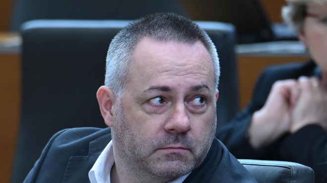 Ministru za zdravje Danijelu Bešiču Loredanu grozi interpelacija (foto: Žiga Živulovič jr./Bobo)