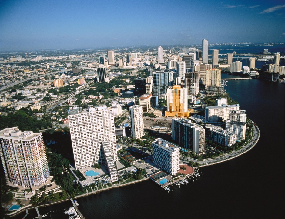 1. Miami, Združene države Amerike Gladina morja v Miamiju narašča z zaskrbljujočo hitrostjo, kar ne povzroča le škode na mestni …