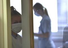 Bodo stavkale tudi medicinske sestre? "Tega ne izključujemo"