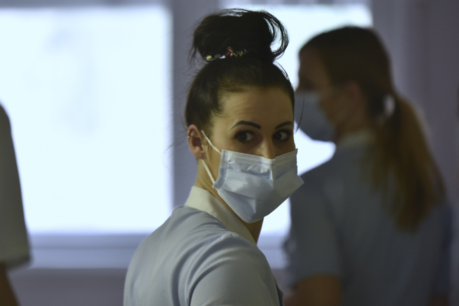 Slovenska bolnišnica objavila razpis za prosta delovna mesta, v oči pa bode predvsem ena stvar