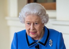 Spomin na kraljico: Kate je s še neobjavljenim družinskim portretom poskrbela za solze (FOTO)