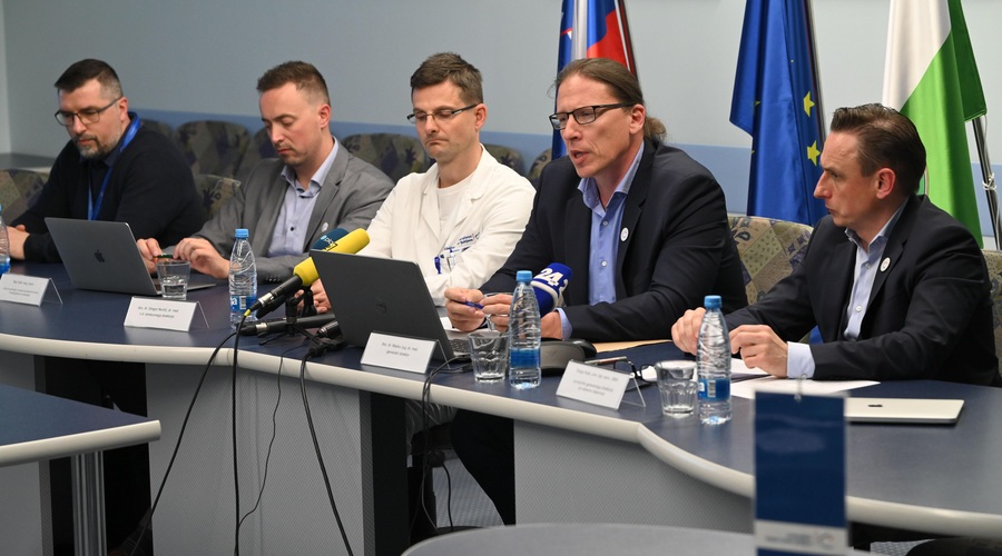 Izredni nadzor v UKC Ljubljana: prijava zaradi trpinčenja in spolnega nasilja (foto: Žiga Živulovič jr./Bobo)