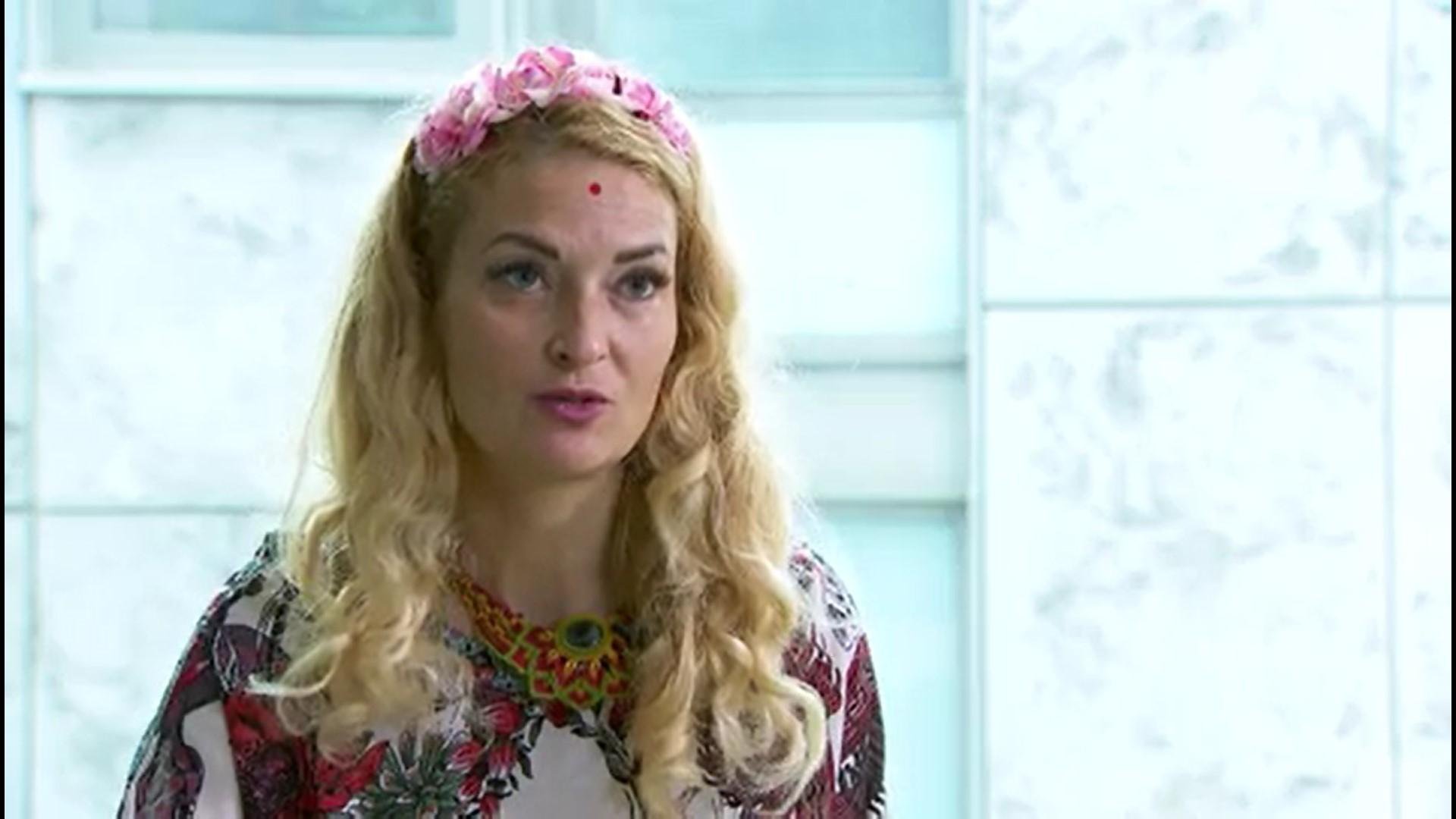 Poroka na prvi pogled: Anna šokirana nad Aleševim odzivom - Metropolitan.si