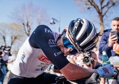 Kakšna neverjetna smola! Tadeju Pogačarju je na poti do epskega podviga sreča povsem obrnila hrbet (in še bolelo je!)