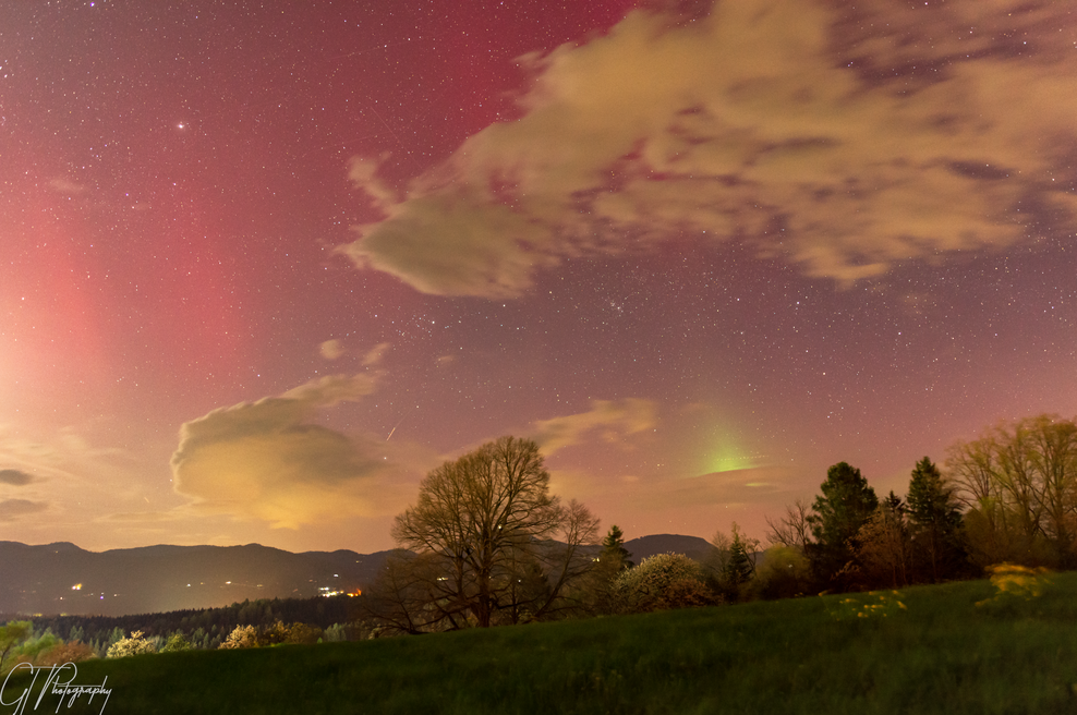 Objavljamo spektakularne fotografije Slovenca, ki je bedel vso noč, da bi v objektiv ujel redek severni sij (FOTO) (foto: Tim Grešak/Meteoinfo Slovenija)