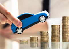 Cene avtomobilov poletele v višave, izgleda se bomo lahko le še igrali z njihovimi modeli (kdaj si boste sploh lahko privoščili jeklenega konjička?)