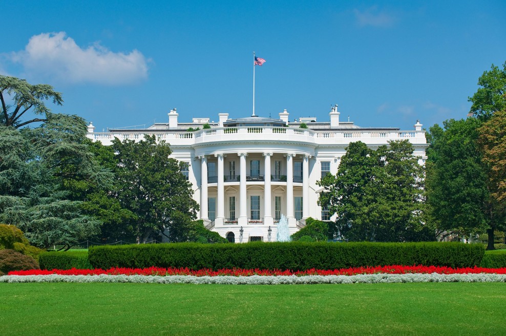 Trump prevzema nadzor nad novinarji: Bela hiša bo izbirala, kdo poroča (foto: Profimedia)
