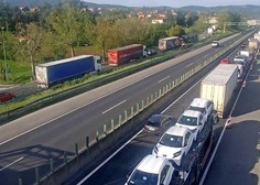 Prometni kaos na poti proti obali: primorska avtocesta zaprta (to je razlog)