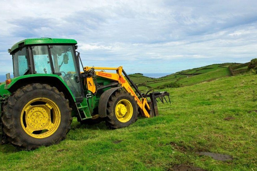 Tragedija brez primere: v Dolenjskih Toplicah traktor povozil otroka (ni mu bilo pomoči) (foto: Profimedia)