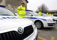 Razlog za skrb? Policisti so zaradi grozilnih sporočil zavarovali dve šoli v Trbovljah