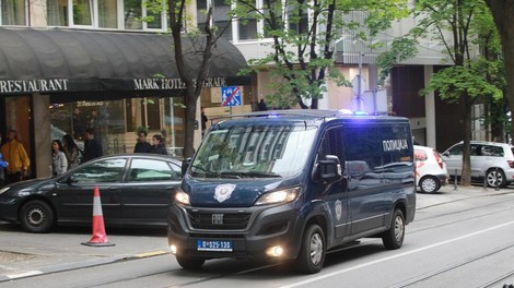 Kdaj se bo končala ta nočna mora?! O streljanju poročajo tudi iz Leskovca, za orožje prijel 19-letnik in ...
