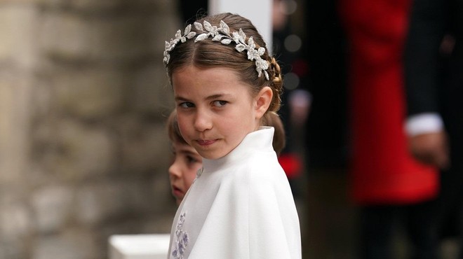 Princesa Charlotte je s to potezo na dedkovem kronanju do konca raznežila Britance (FOTO) (foto: Profimedia)